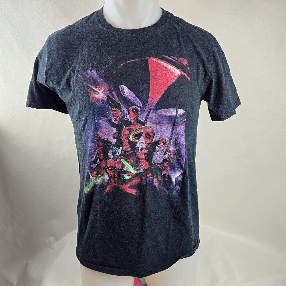 Deadpool T Shirt Mens Medium Black Graphic Tee Marvel Ladypool Dogpool Comic